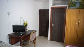 Executive Room | 1 bedroom, blackout drapes, free WiFi, bed sheets - Gulf Suites Hotel (Accra)