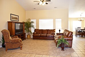 Smart TV, lettore DVD, videoteca