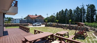 Wonderful Wood Family House in Jeju in nature
