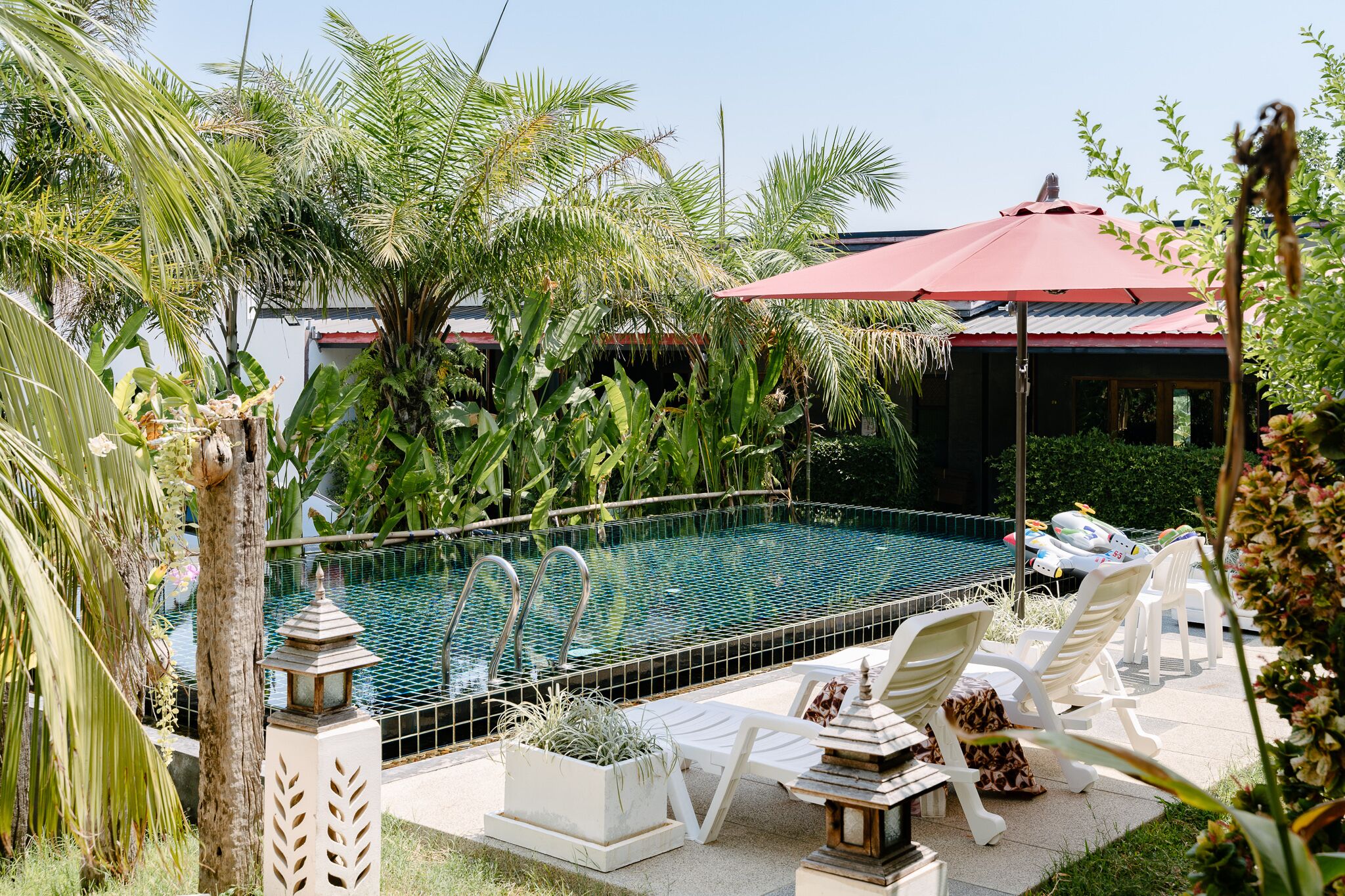 2 Außenpools, Liegestühle