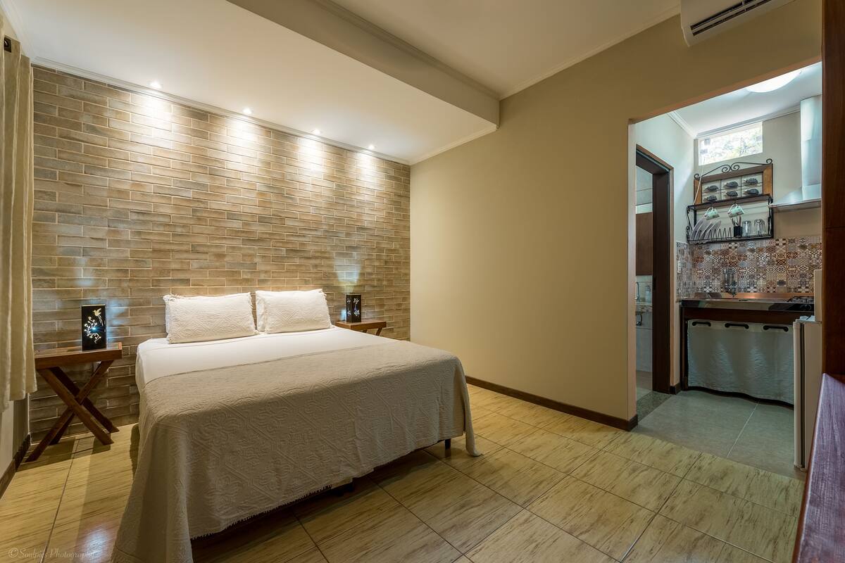 Pillow-top beds, minibar, desk, soundproofing