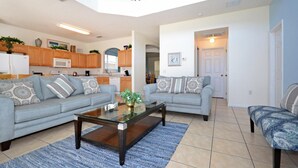 House, 6 Bedrooms | Living room | Flat-screen TV, ping pong - Southern Dunes Golf & Country Club 215844 (Haines City)
