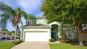 House, 6 Bedrooms | Front of property - Southern Dunes Golf & Country Club 215844 (Haines City)