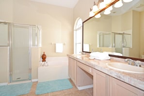 Casa, 4 habitaciones | Baño