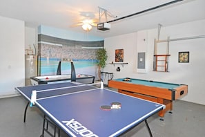 House, 5 Bedrooms | Game room
