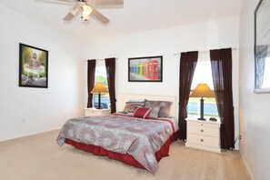 House, 5 Bedrooms - Hampton Lakes 215840 (Davenport)