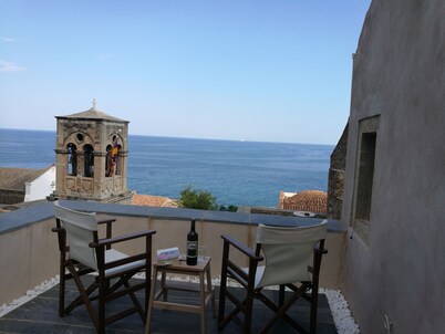 kyma mansion is located in the heart of Monemvasia's castle