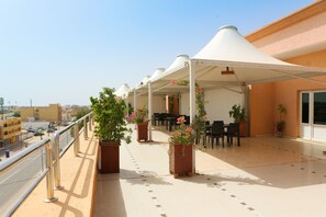 Aamiainen, lounas ja illallinen; kansainvälinen keittiö