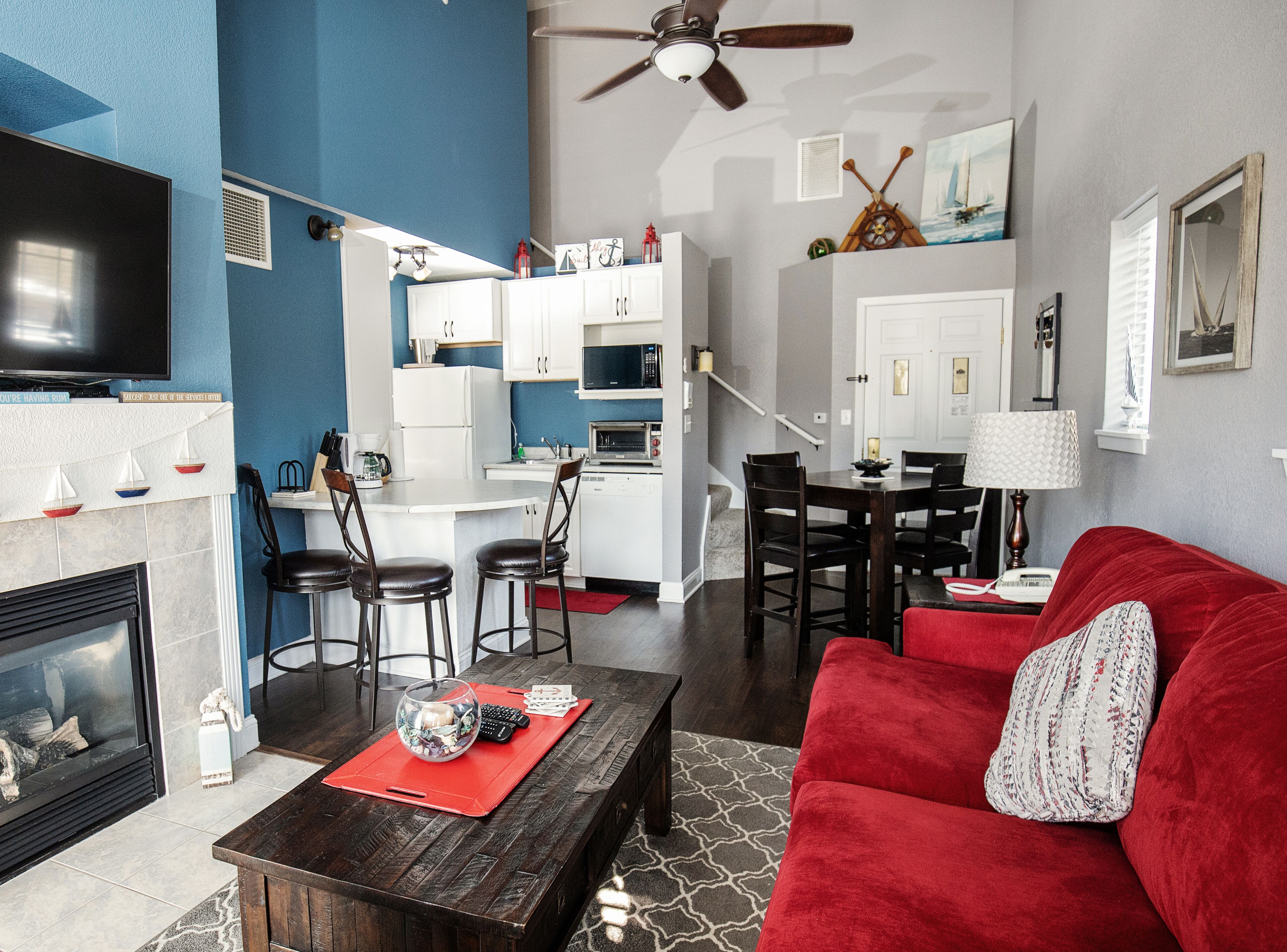 301 - Nautical 2 Bedroom/2 Level Condo Suite
