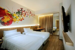 Desk - The Zuri Hotel Palembang (Palembang)