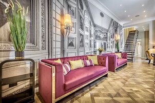 Sala de estar en el lobby