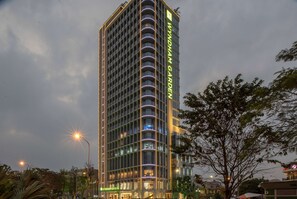 Exterior - Wyndham Garden Hanoi (Hanoi)