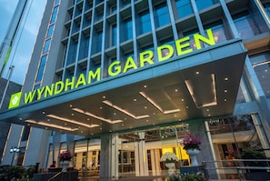 Exterior - Wyndham Garden Hanoi (Hanoi)