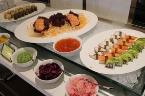 Daily self-serve breakfast (VND 290000 per person)