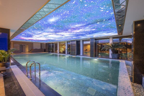 Indoor pool, open 6:00 AM to 10:00 PM, pool umbrellas, pool loungers - Wyndham Garden Hanoi (Hanoi)