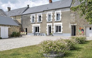 Exterior - Pet friendly home in Aurseulles (Aurseulles)