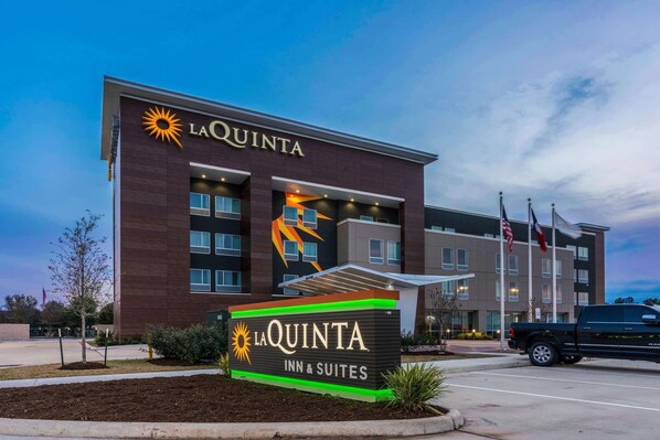 Exterior - La Quinta Inn and Suites by Wyndham Houston Spring South (Spring)