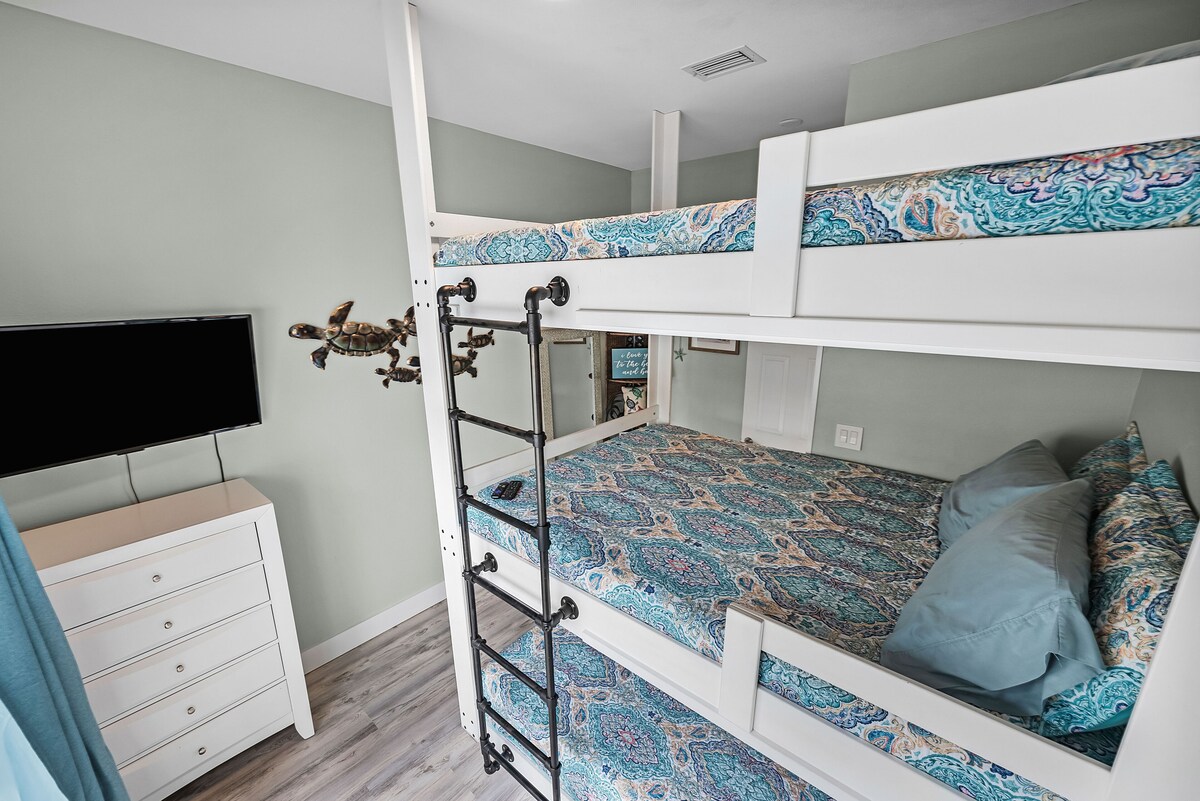 Photo 23 of GOLF CART, PRIVATE POOL, PET FRIENDLY, VERY CLEAN, CLOSE TO BEACH