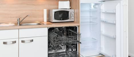 Fridge, microwave, oven, dishwasher