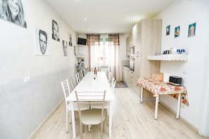 Front of property - Cineroma Guesthouse (Rome)