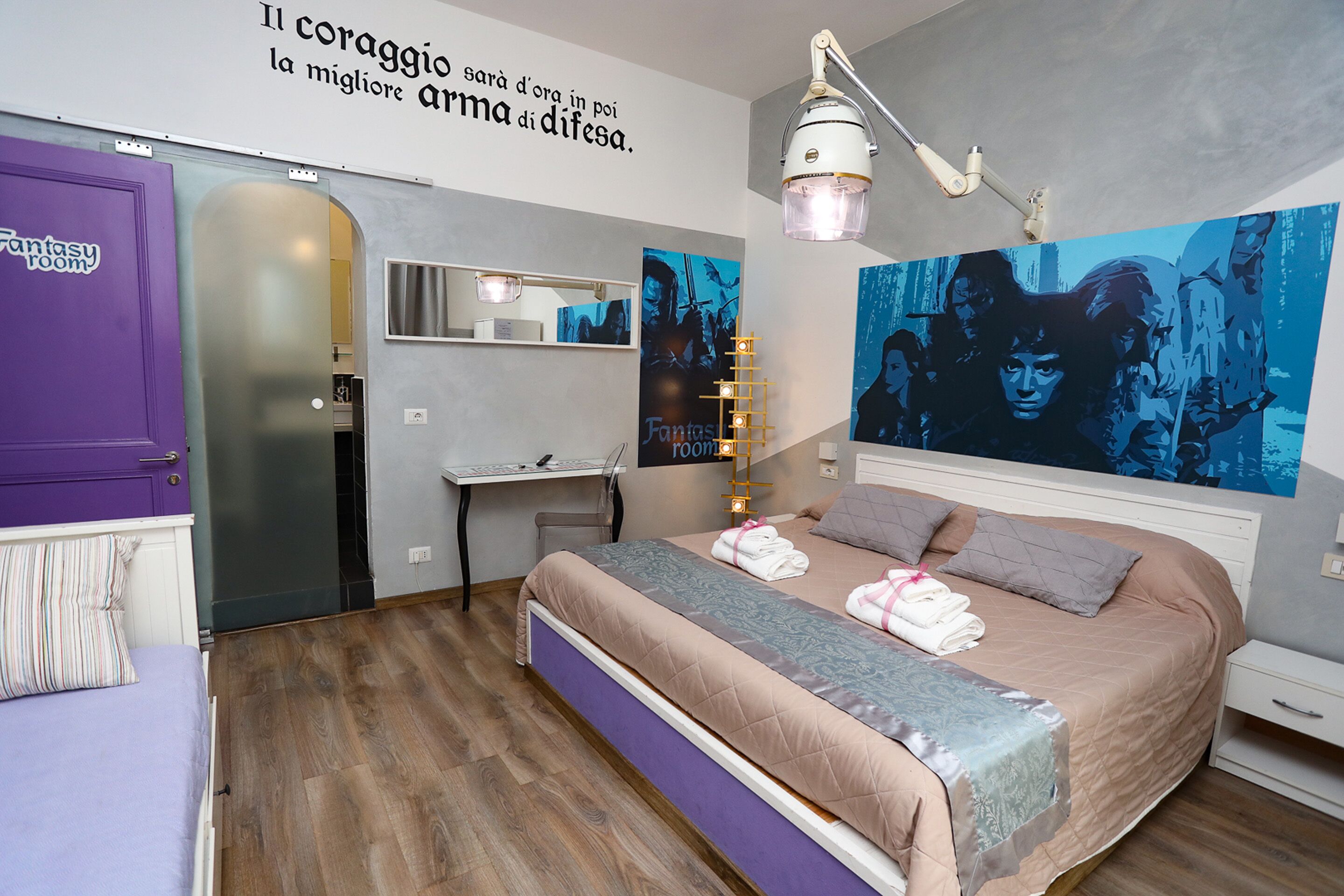 Habitación doble ejecutiva, 1 habitación, vista a la ciudad | Ropa de cama de alta calidad, muebles diferentes y escritorio 