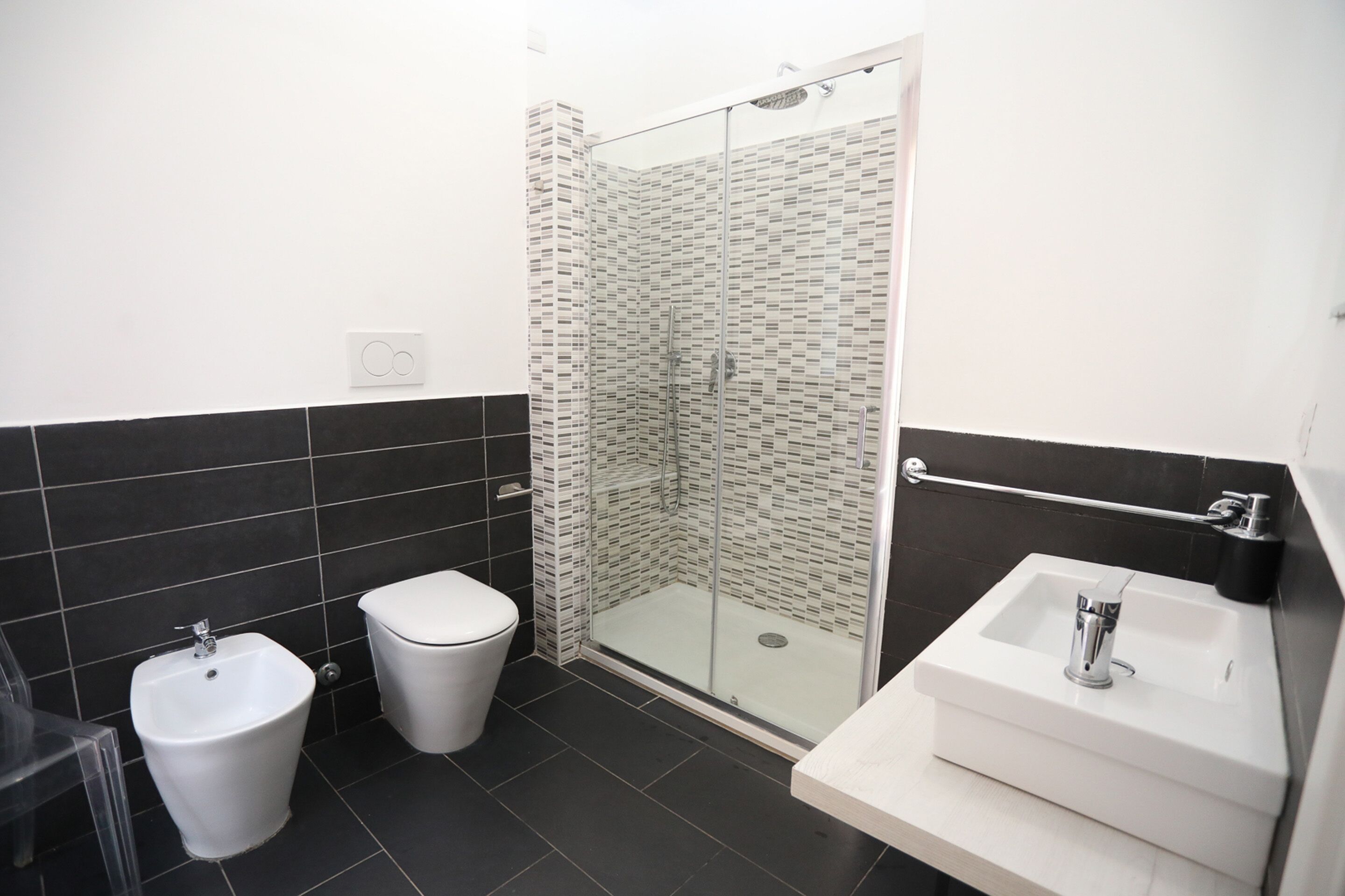 Chambre Double Exécutive, 1 chambre, vue ville | Salle de bain | Douche, articles de toilette gratuits, sèche-cheveux, bidet