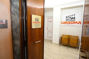 Front of property - Cineroma Guesthouse (Rome)