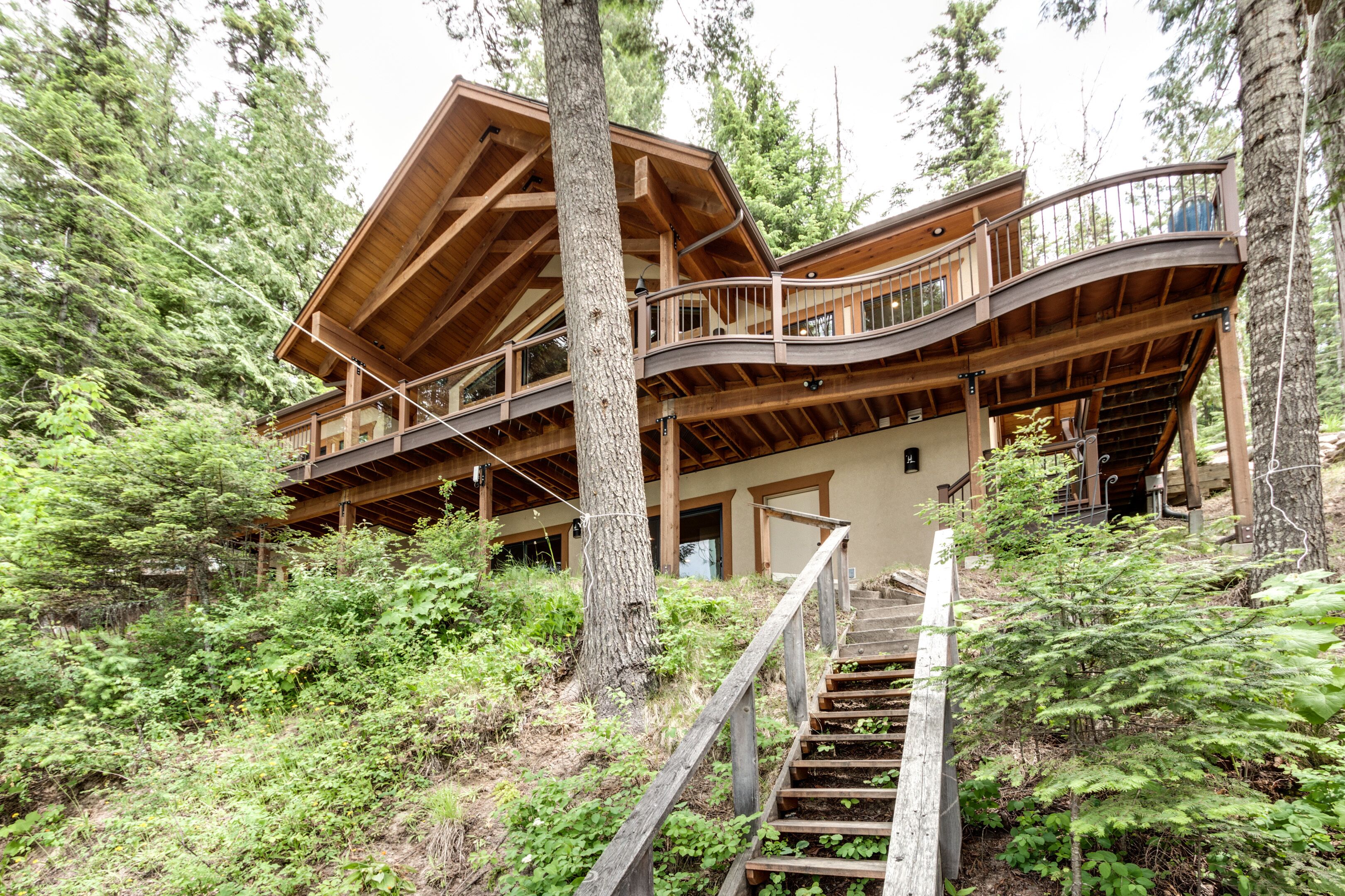 Priest Lake Sherwood Beach Cabin