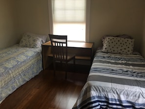 Family House, 3 Bedroom 2 Bath (sleeps 6) | 客房景观