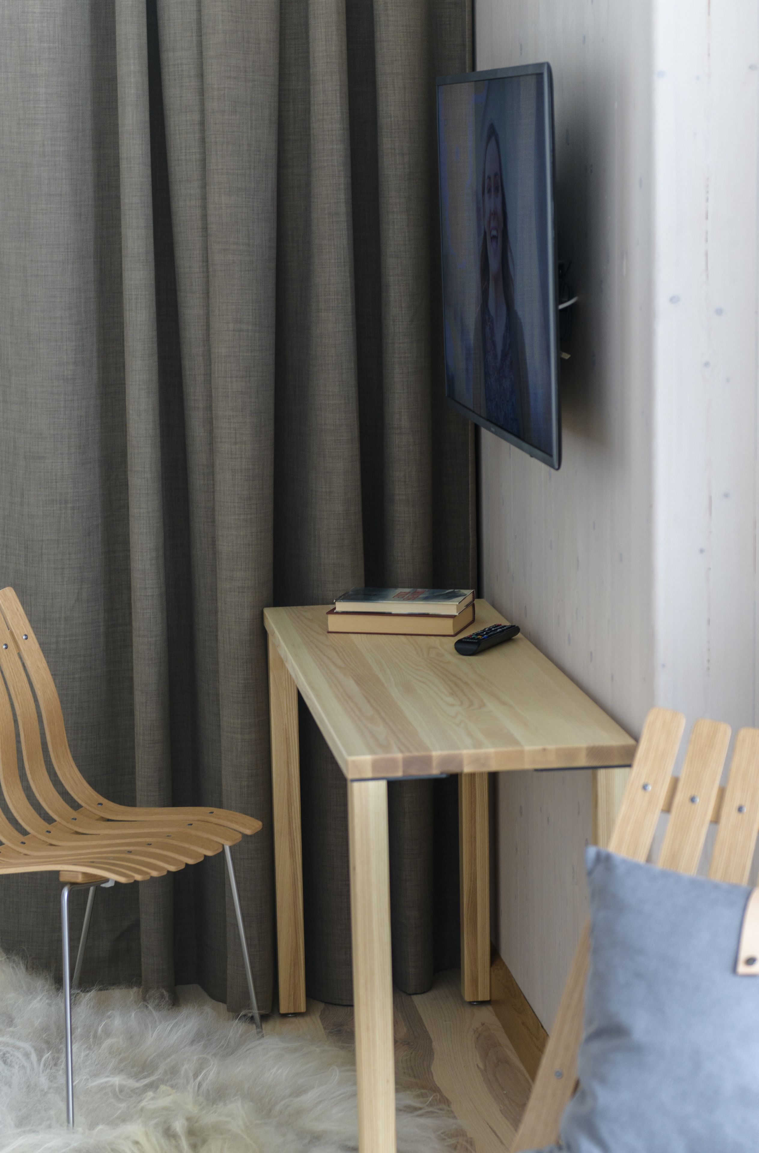 1 bedroom, premium bedding, desk, blackout curtains