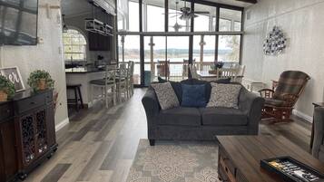 Smart TV, video games, stereo