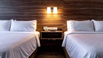 Caja de seguridad en la habitación y escritorio