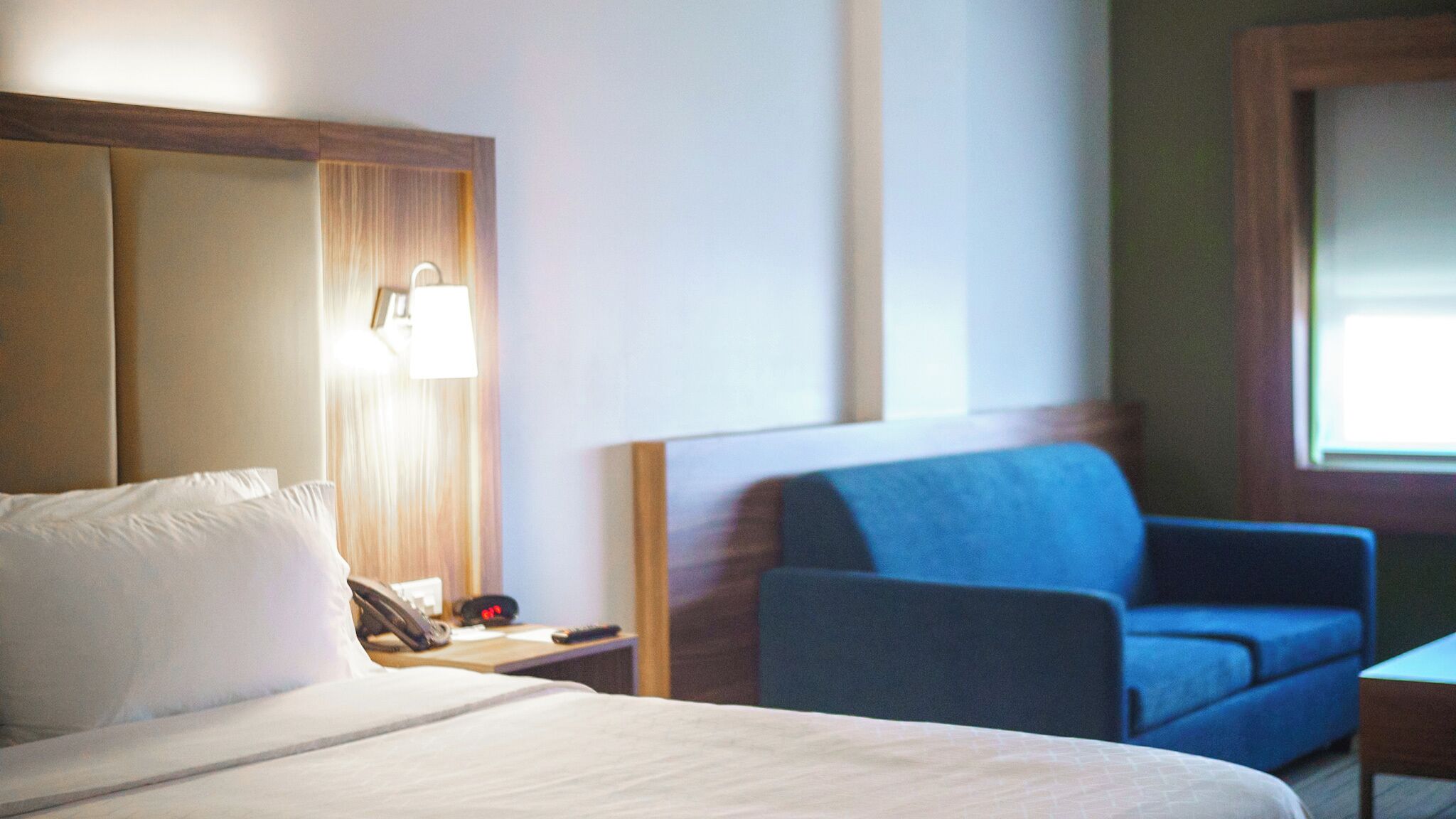 Suite, 1 King Bed | In-room safe, desk, laptop workspace, blackout drapes