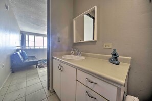 Interior - Rincon Penthouse: Steps to Private Beach Oasis! (Rincon)