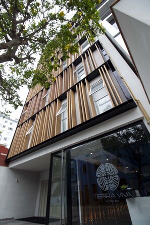 Fachada de la propiedad