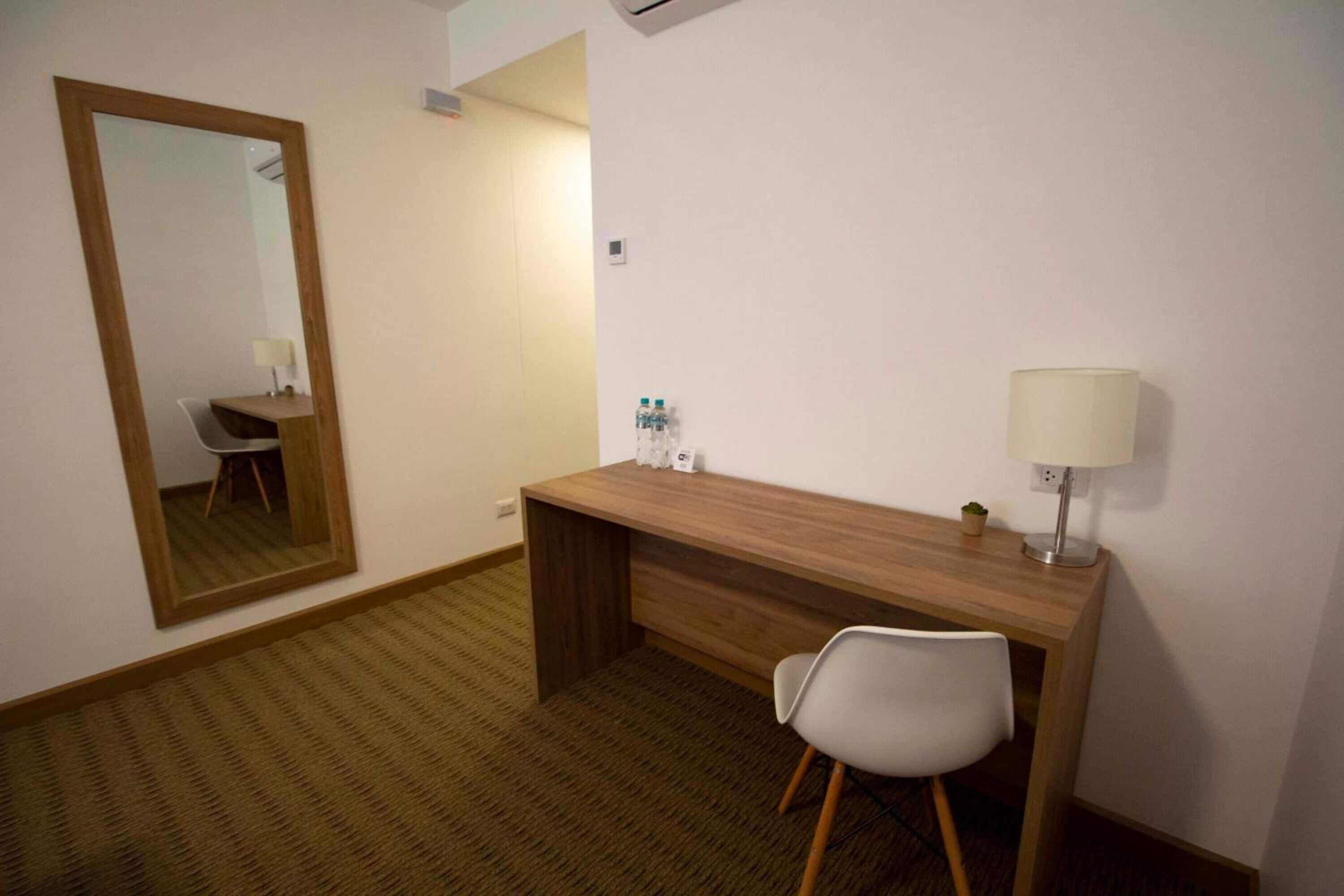 premium bedding, in-room safe, desk, free wifi