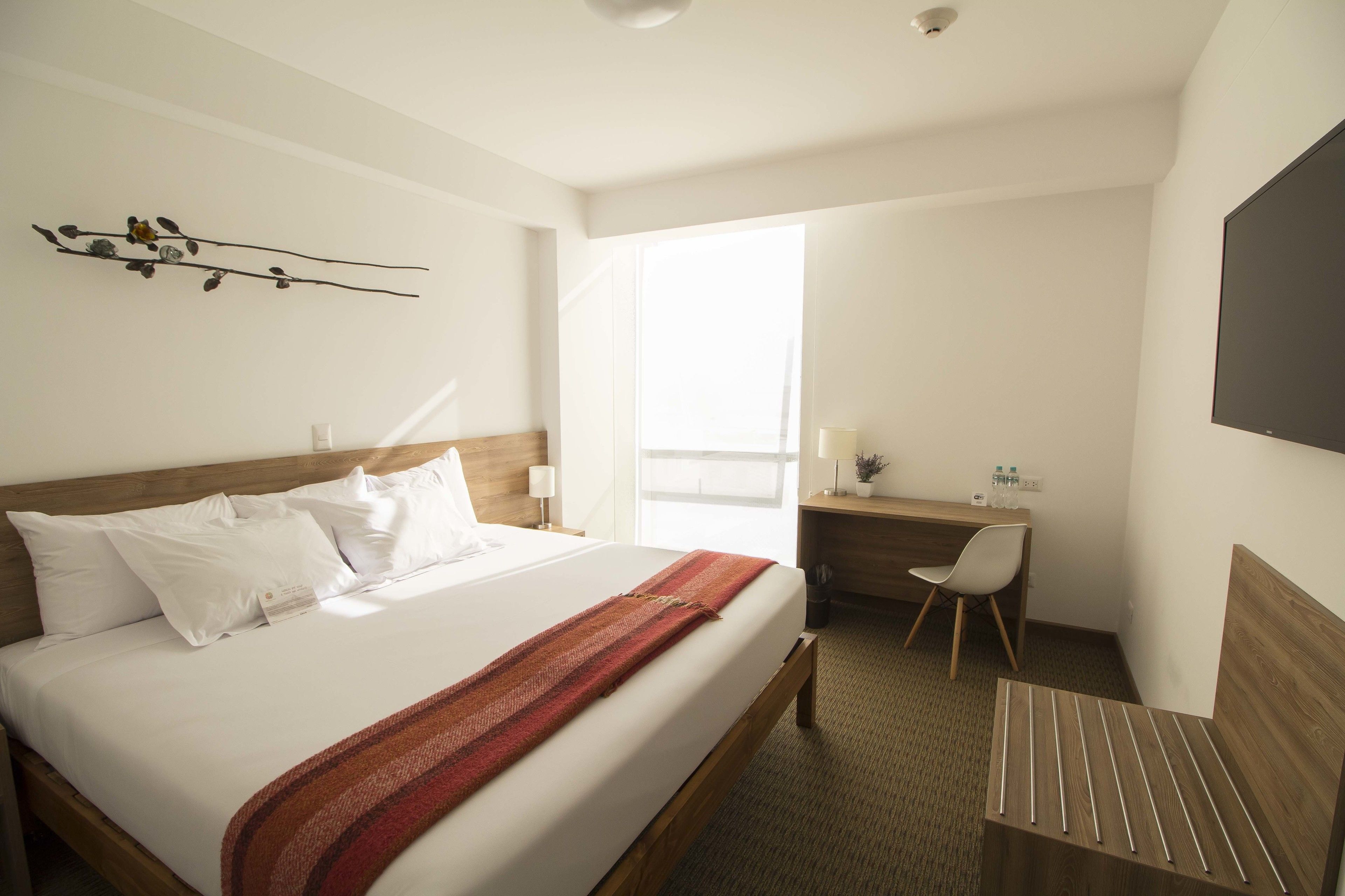standard double or twin room | premium bedding, in-room safe, desk, free wifi