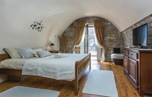 2 عدّة غرف نوم وواي فاي مجانًا وملاءات أسرّة