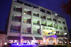 Front of property - Abjar Hotel (Amman)