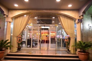 مدخل المنشأة