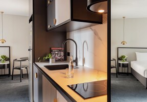 Studio Apartment | Private kitchen | Coffee/tea maker, electric kettle, toaster