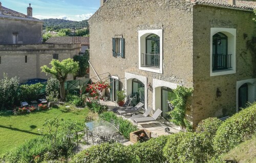 Schönes Haus mit 5 Schlafzimmern in.