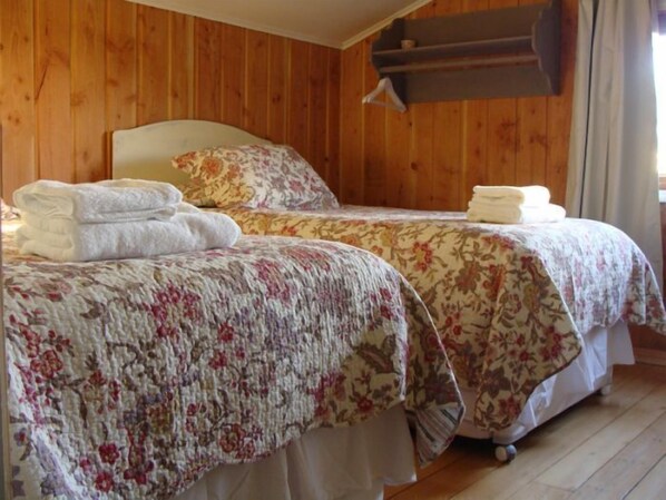 Free WiFi, bed sheets