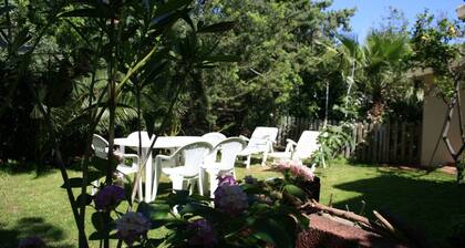 Villa mit Garten, maximal 5 Minuten vom Strand entfernt, ideal für Familien