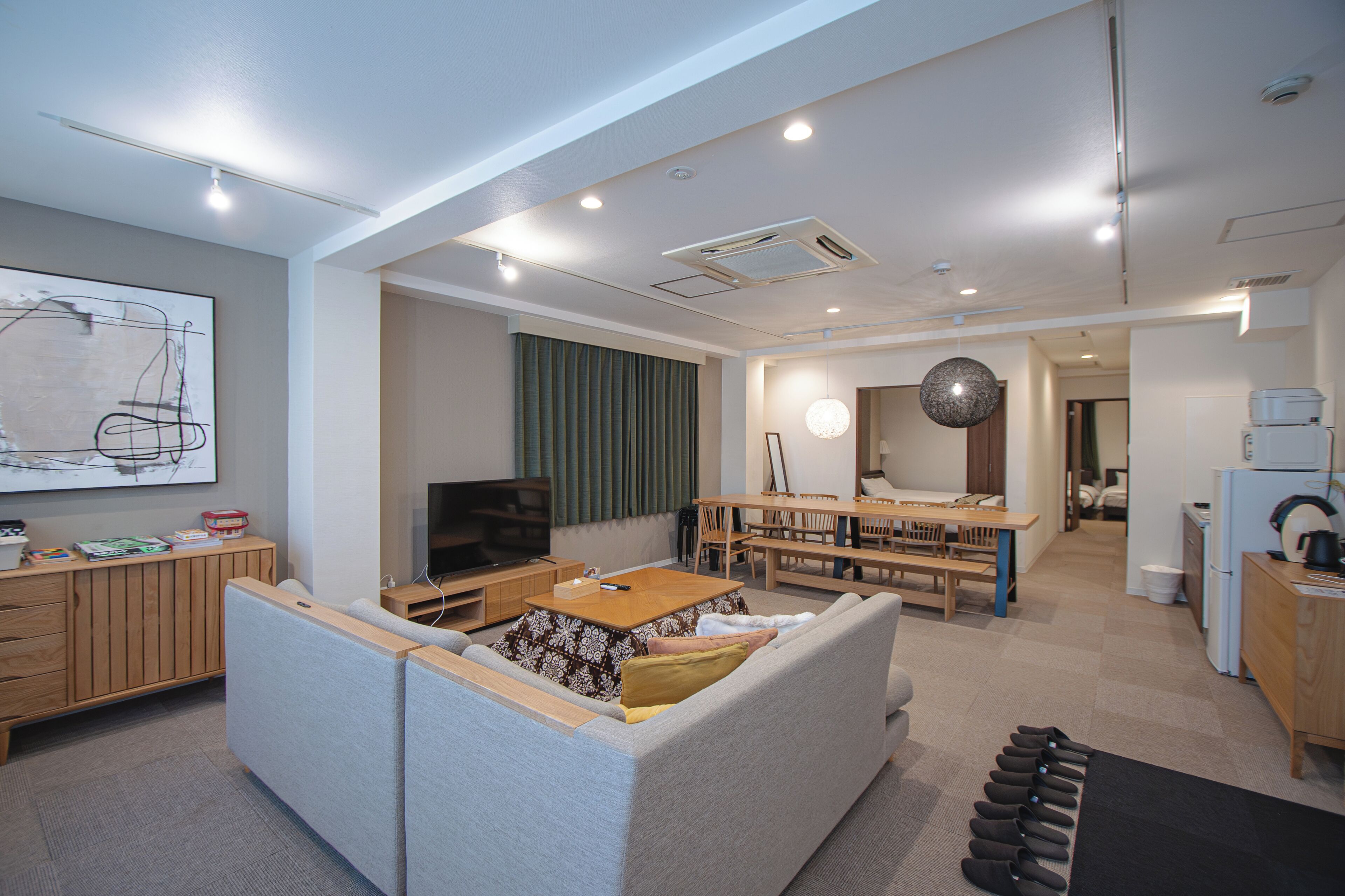 デラックス アパートメント (501) | リビング エリア | 薄型テレビ