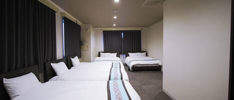 Deluxe Apartment (601) | 2 bedrooms, desk, iron/ironing board, free cribs/infant beds