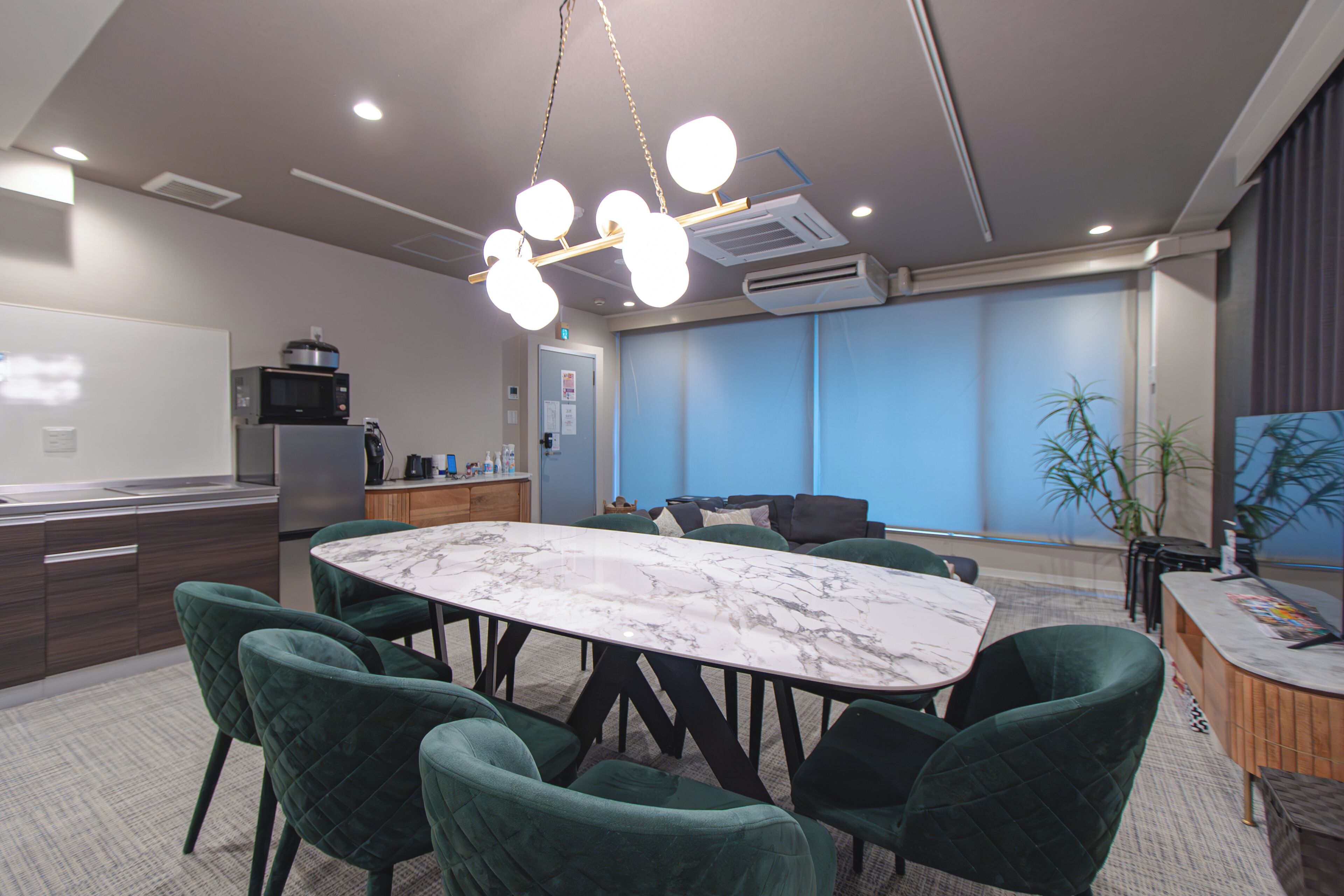 Deluxe Apartment (601) | In-room dining