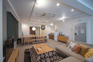 豪華公寓 (501) | 起居區 | 平面電視