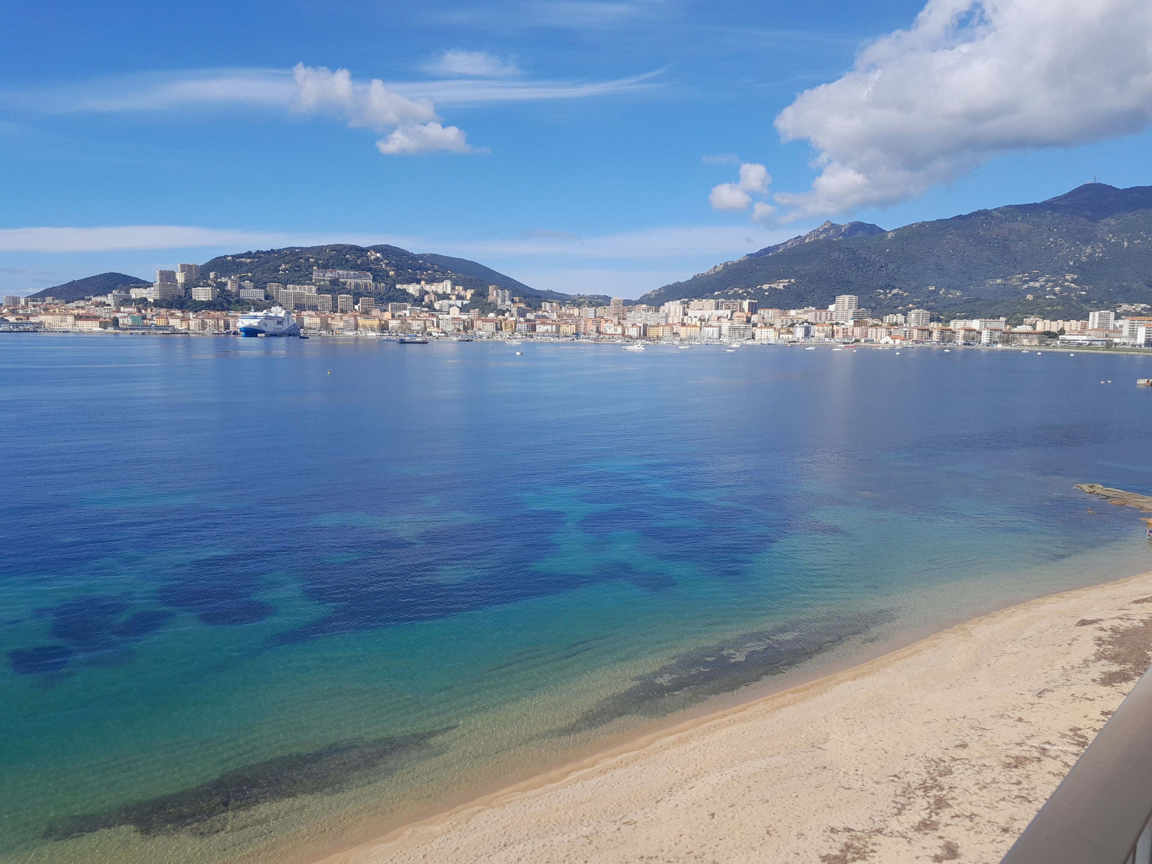 vue terrasse golfe ajaccio