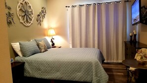 1 bedroom, desk, iron/ironing board, free WiFi